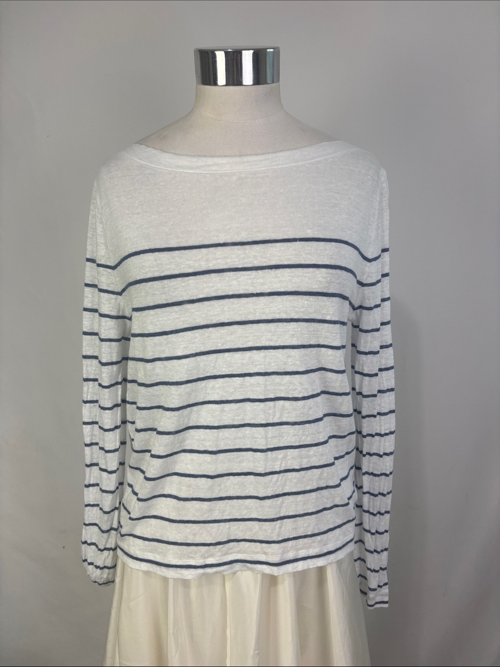 VINCE WHITE W NAVY STRIPE TOP